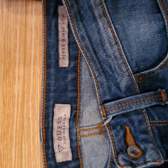 Guess low rise skinny jeans, 25 short - Picture 2 of 5